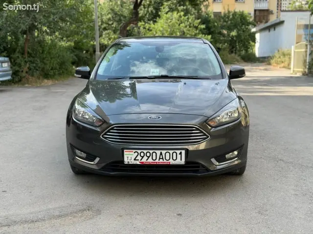 Ford Focus 2018 · 1.6 AT