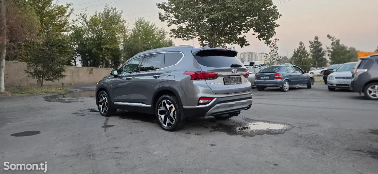 Hyundai Santa Fe 2019 · 2.0 AT