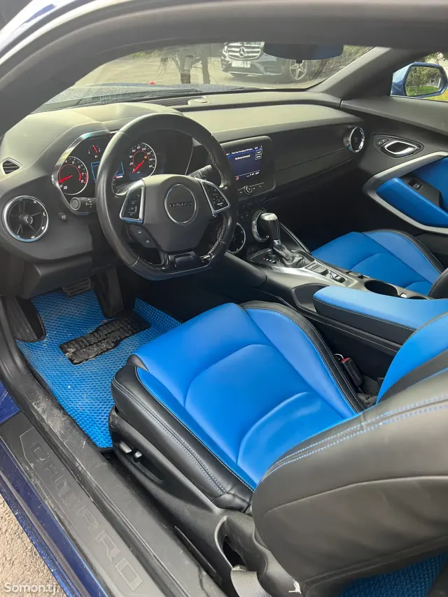 Chevrolet Camaro 2021 · 3.6 AT