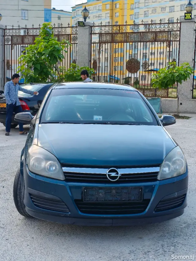 Opel Astra H 2007 · 1.6 MT