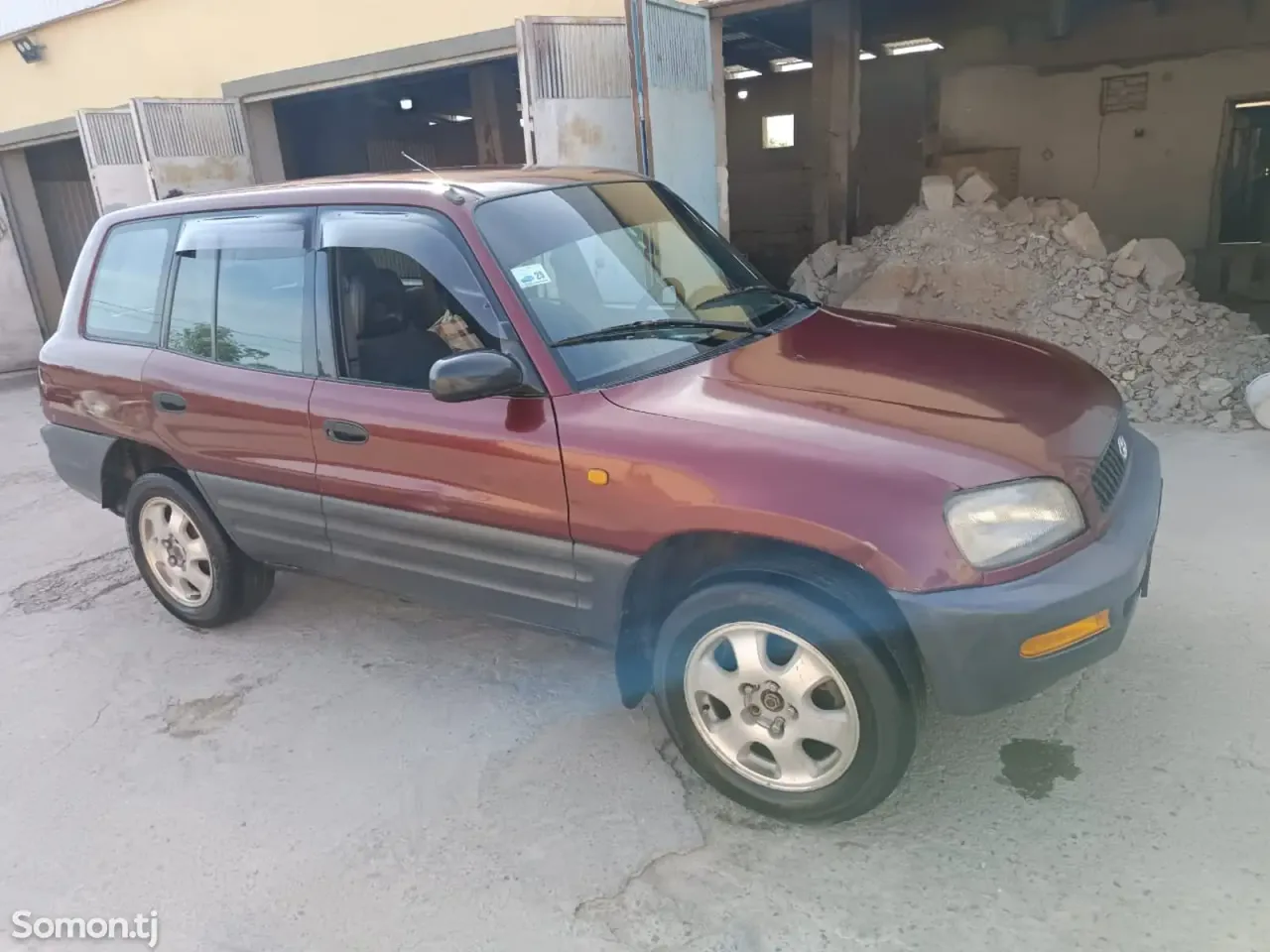 Toyota RAV 4 1995 · 1.8 AT