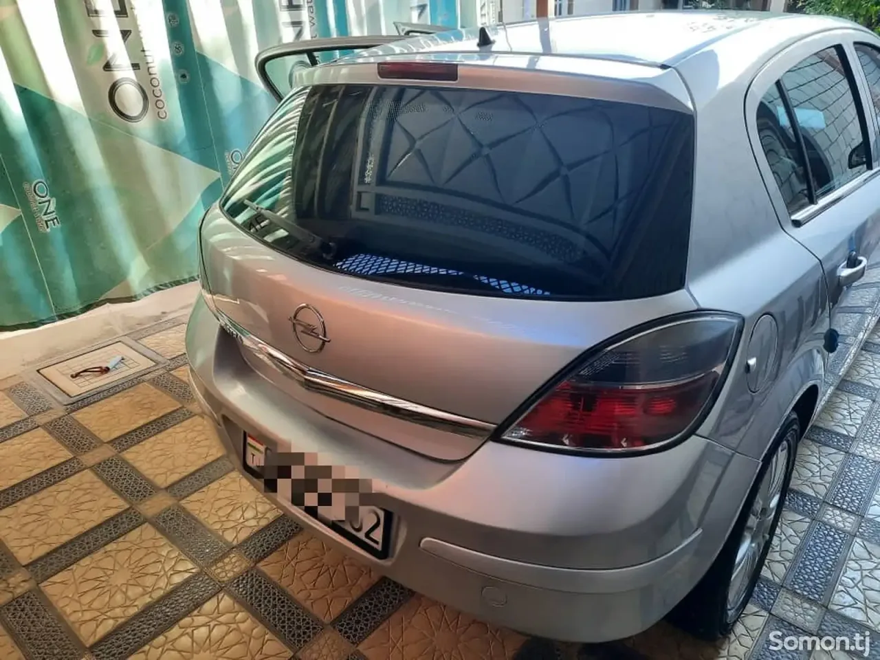 Opel Astra H 2010 · 1.6 MT