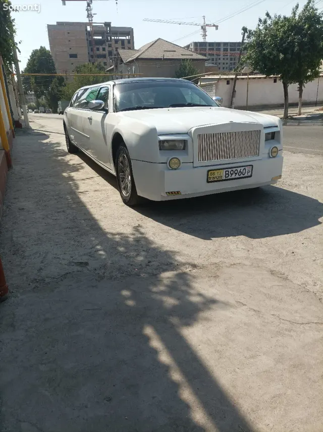 Chrysler 300C 2005 · 5.7 AT
