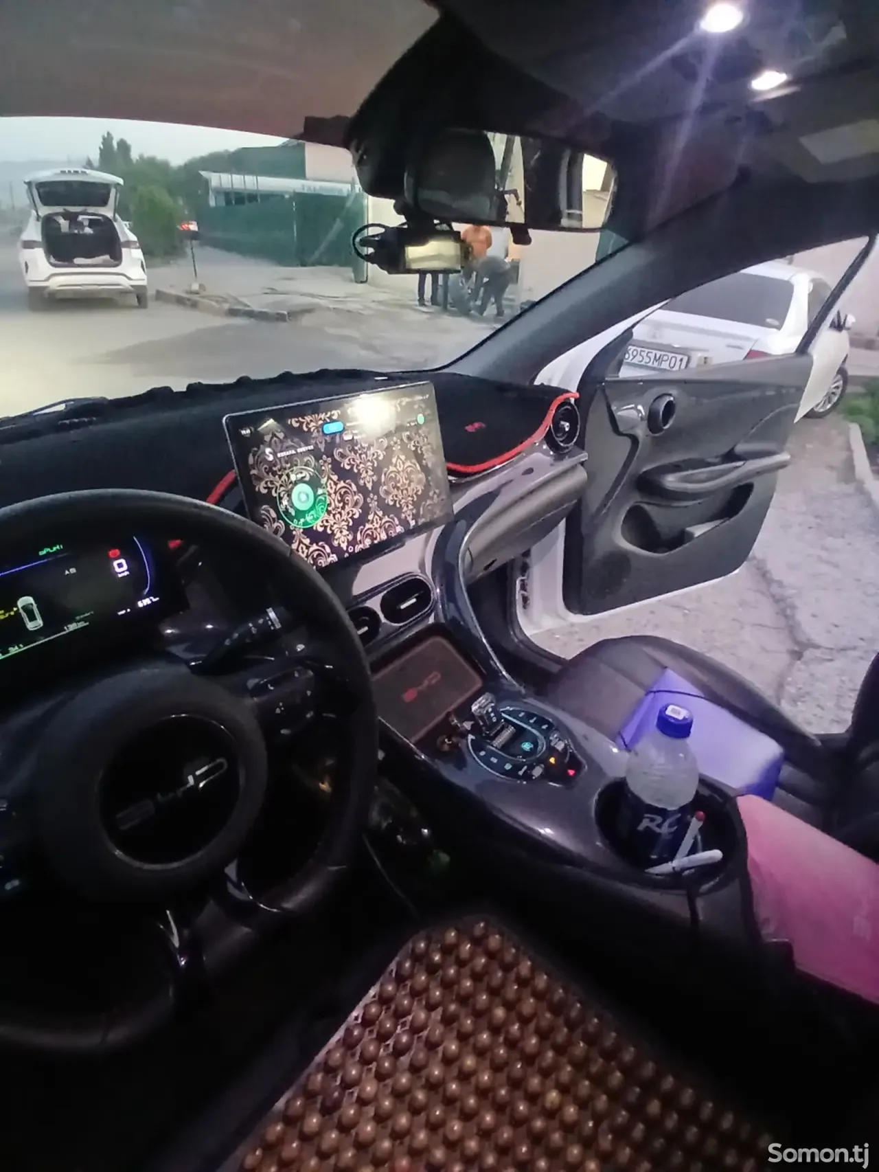 BYD E2 2023 · AT