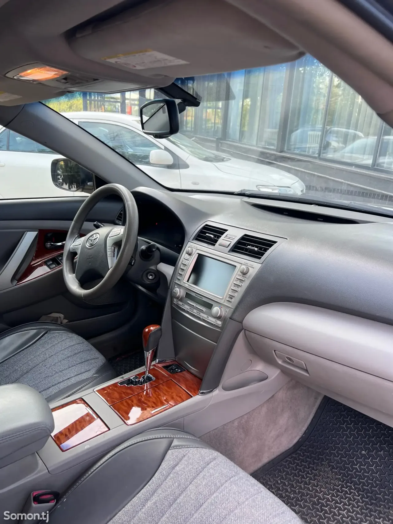 Toyota Camry 2011 · 2.5 AT