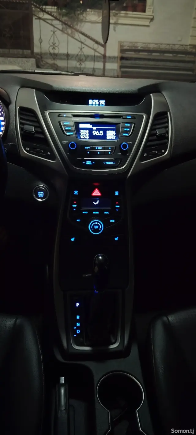 Hyundai Avante 2014 · 1.6 AT