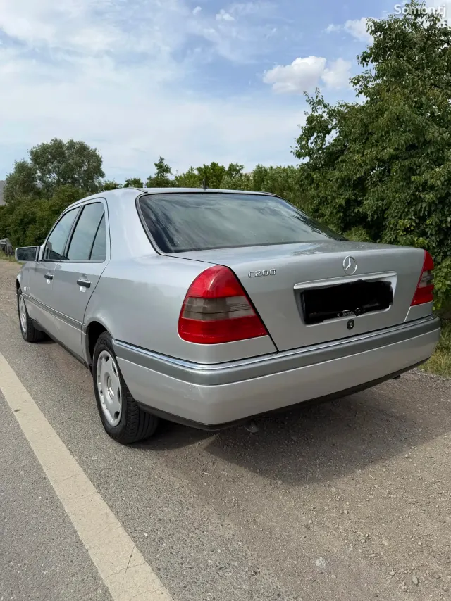 Mercedes-Benz C class 1995 · 2.0 MT