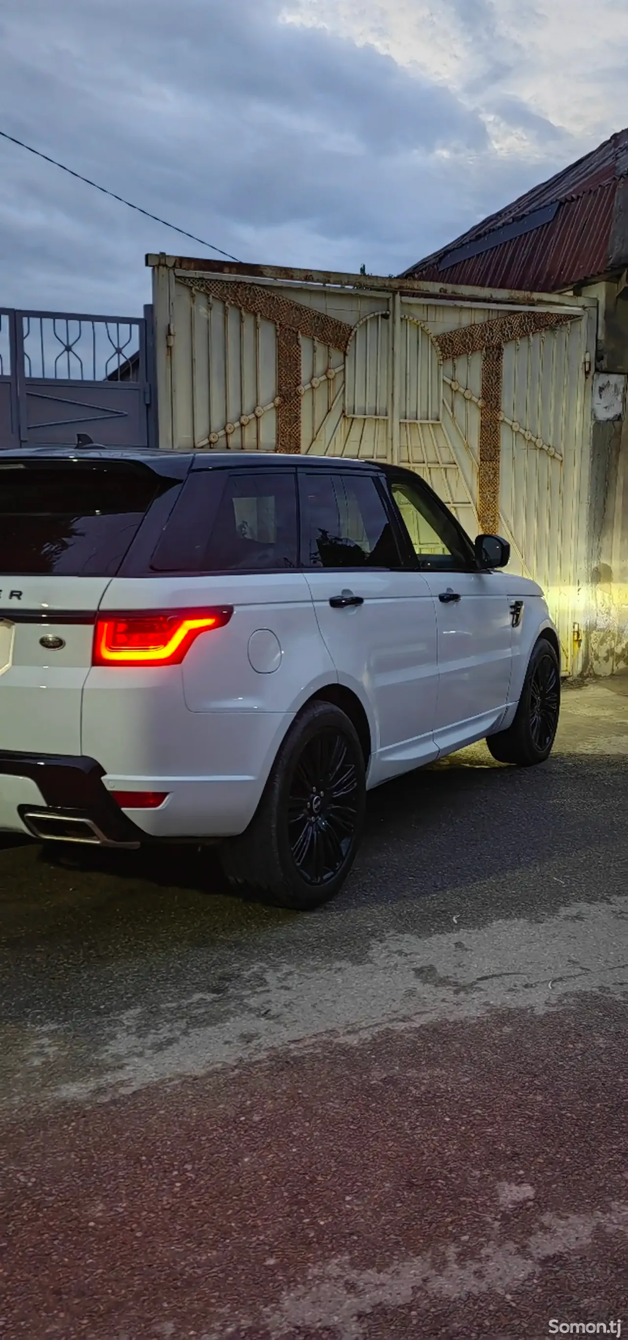 Land Rover Range Rover Sport 2017 · 3.0 AT