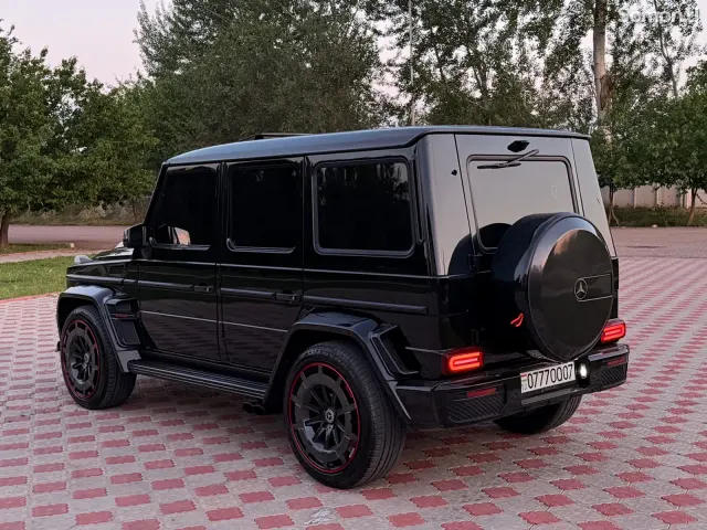 Mercedes-Benz G class 2009 · 5.5 AT