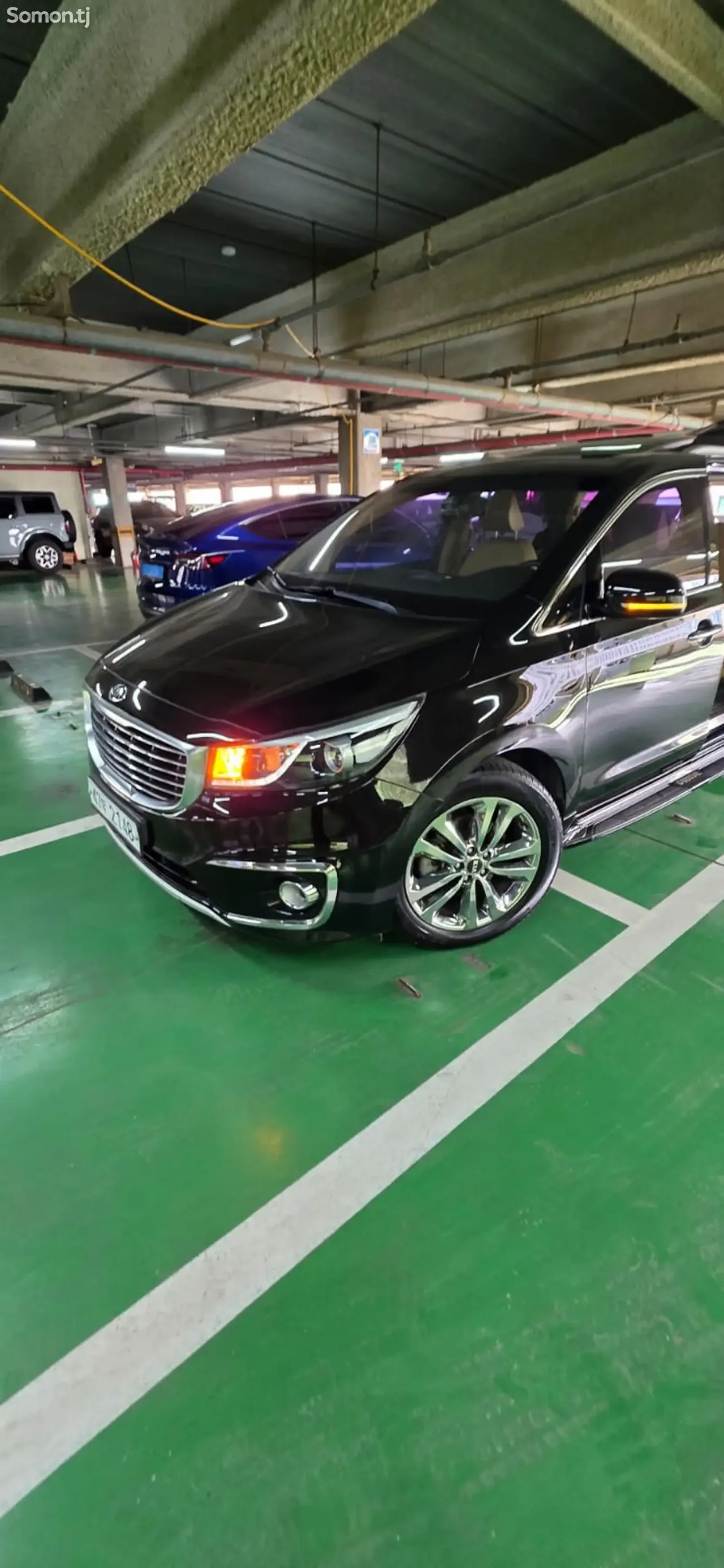 Kia Carnival 2015 · 2.2 AT