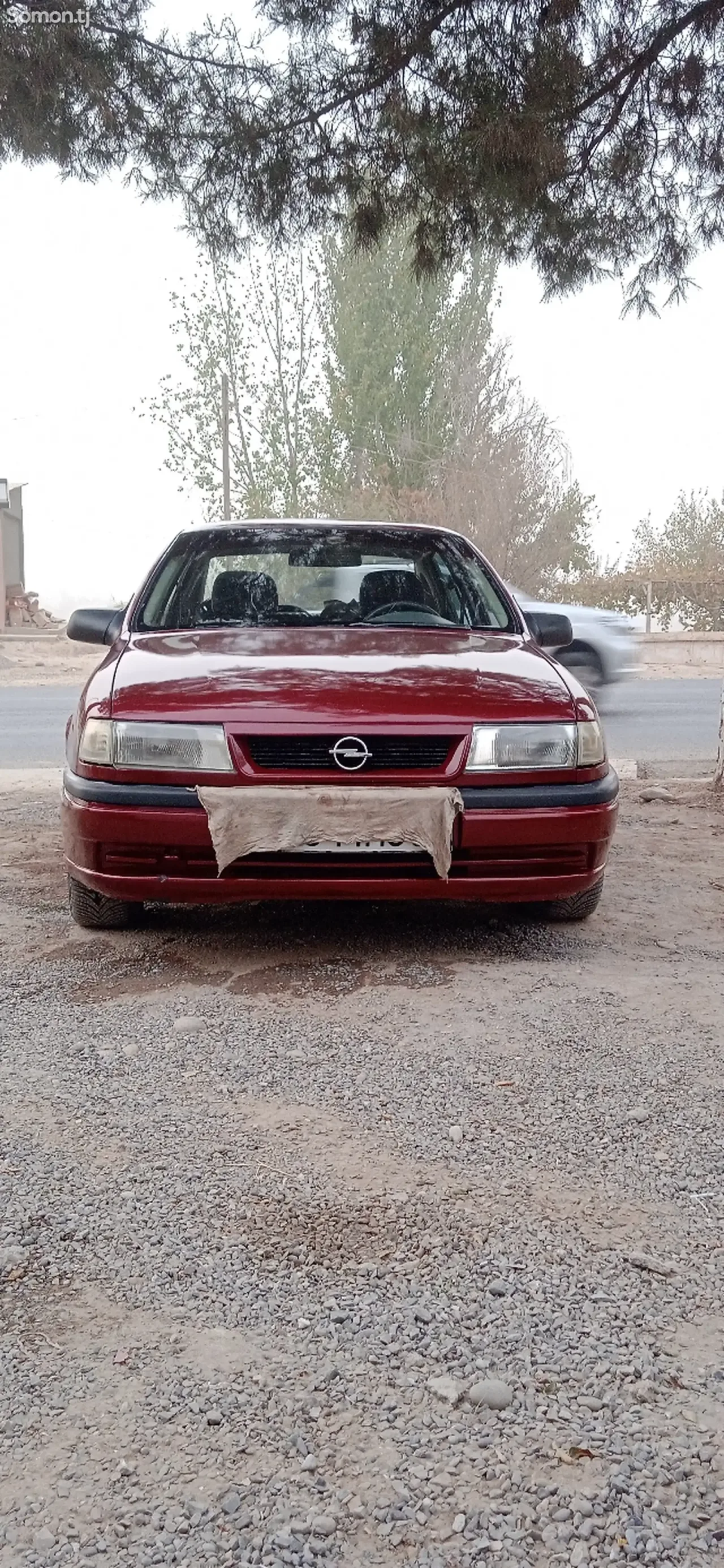 Opel Vectra A 1994 · 1.6 MT