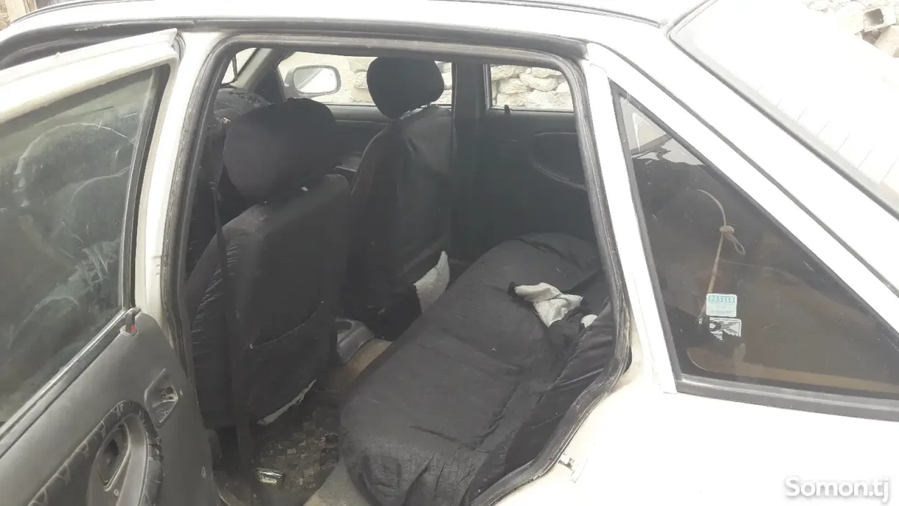 Daewoo Nexia 1996 · 1.6 MT