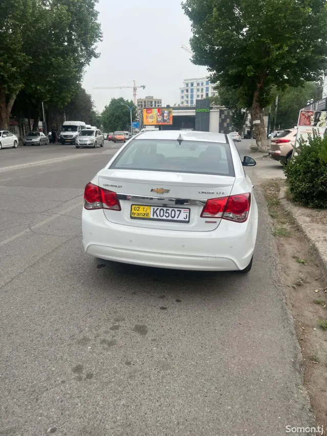 Chevrolet Cruze 2014 · 1.4 AT