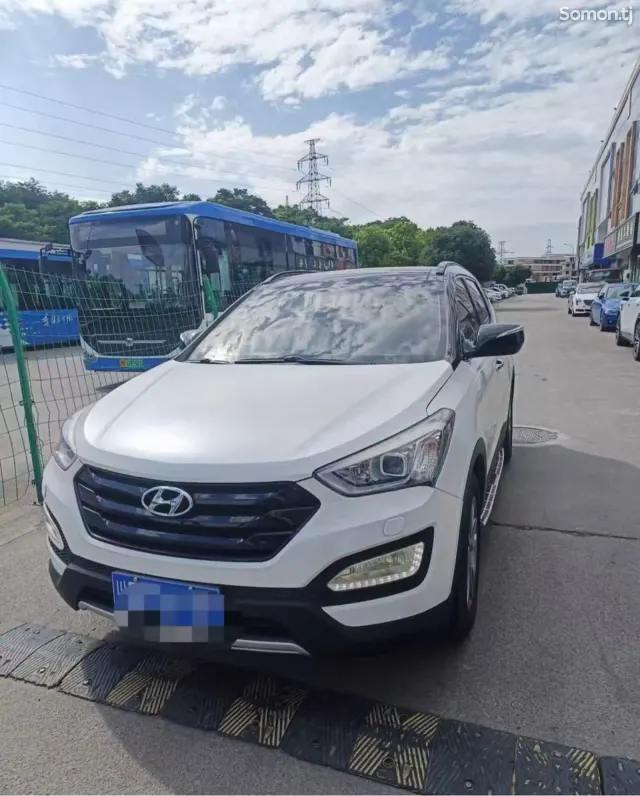 Hyundai Santa Fe 2014 · AT