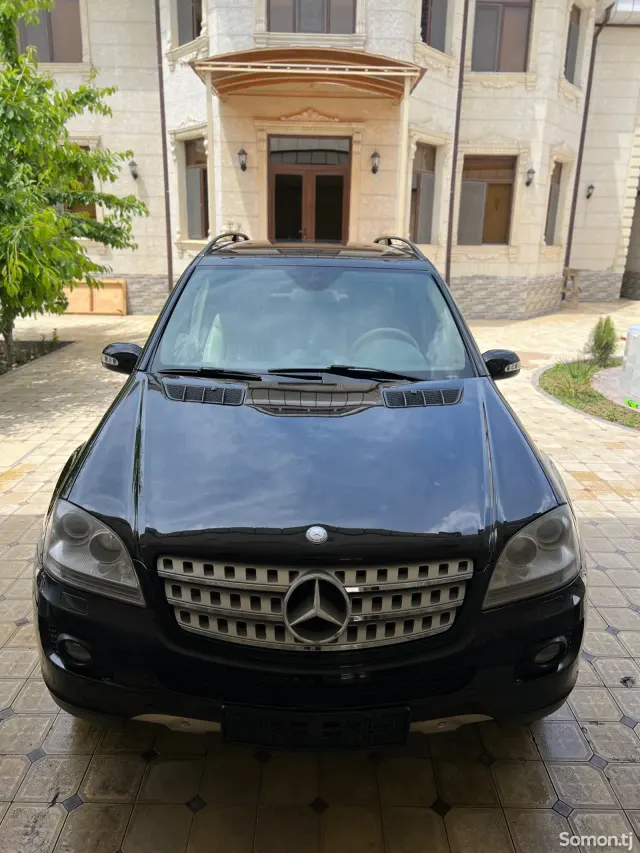 Mercedes-Benz ML class 2009 · 3.5 AT