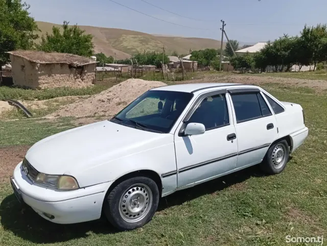 Daewoo Nexia 1994 · 1.6 MT