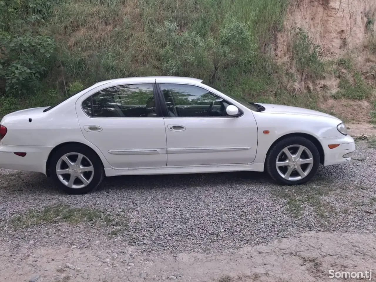 Nissan Maxima 2004 · 2.5 MT