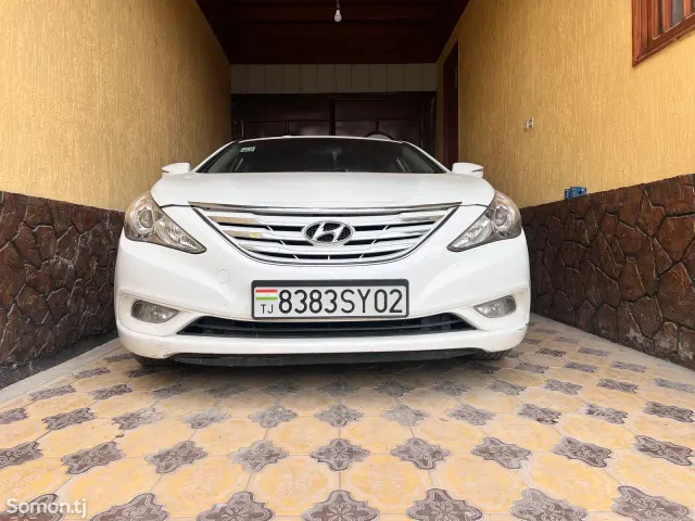 Hyundai Sonata 2011 · 2.0 AT