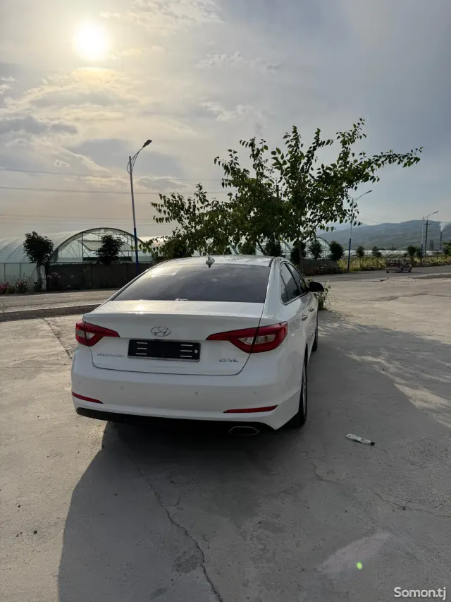 Hyundai Sonata 2014 · 2.0 AT