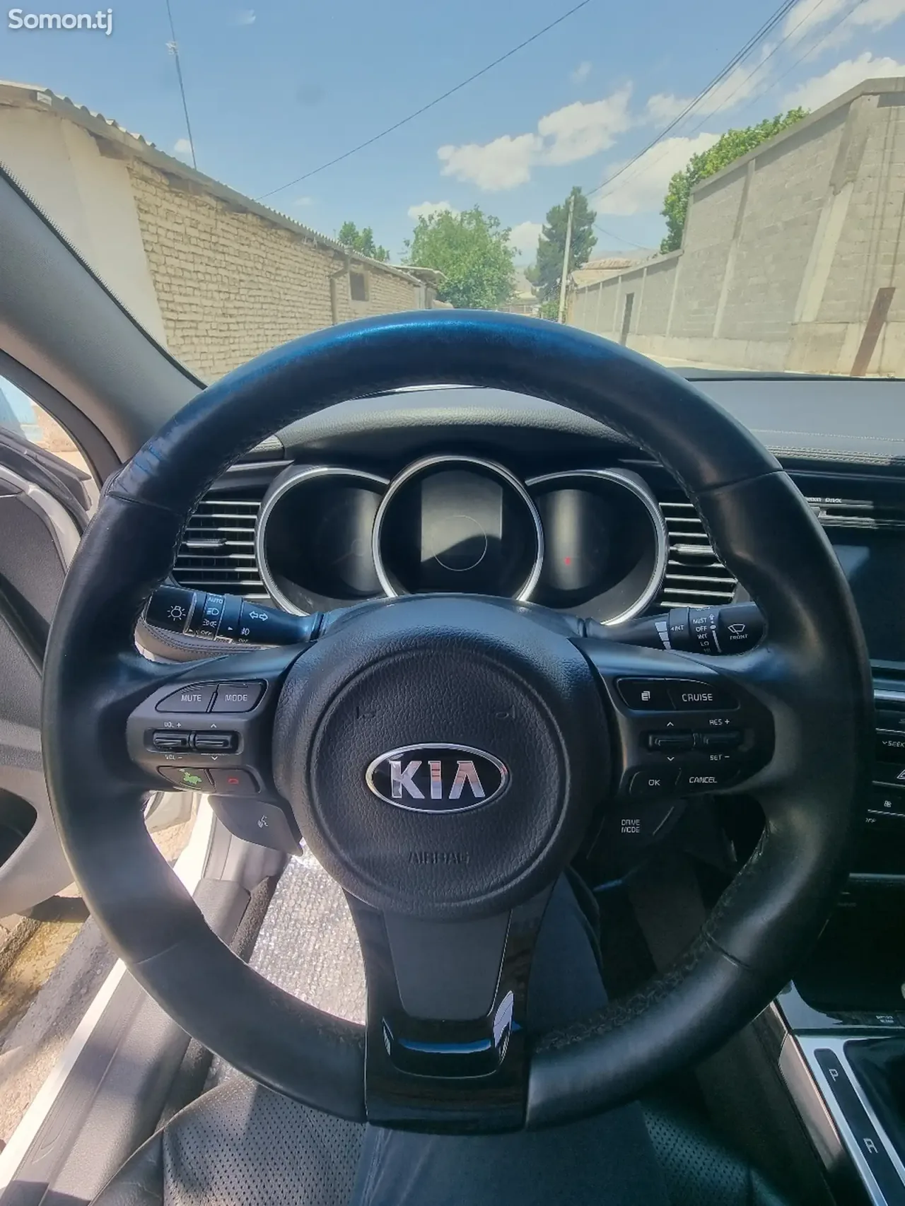 Kia K5 2015 · 2.0 AT