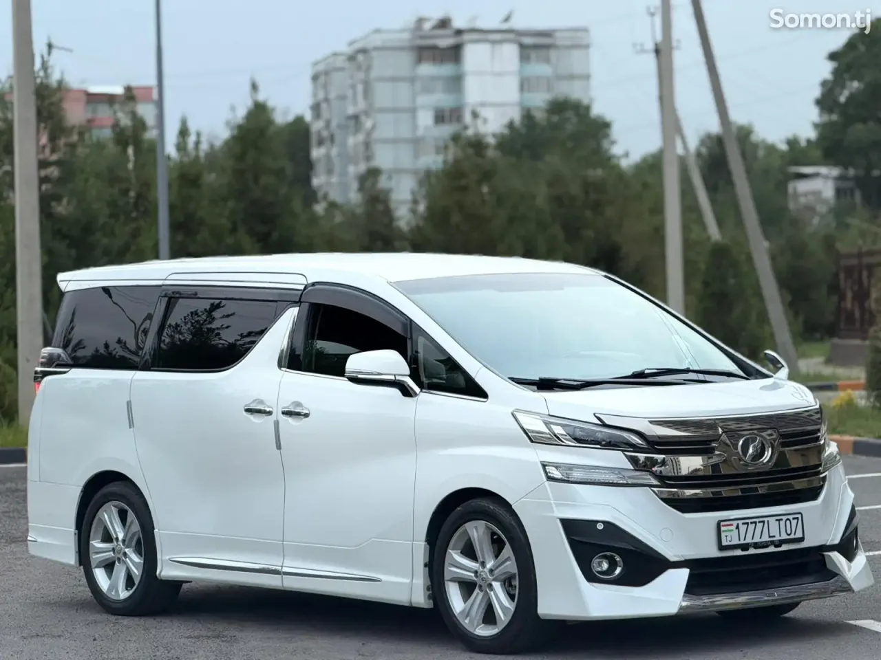 Toyota Vellfire 2016 · 2.5 AT