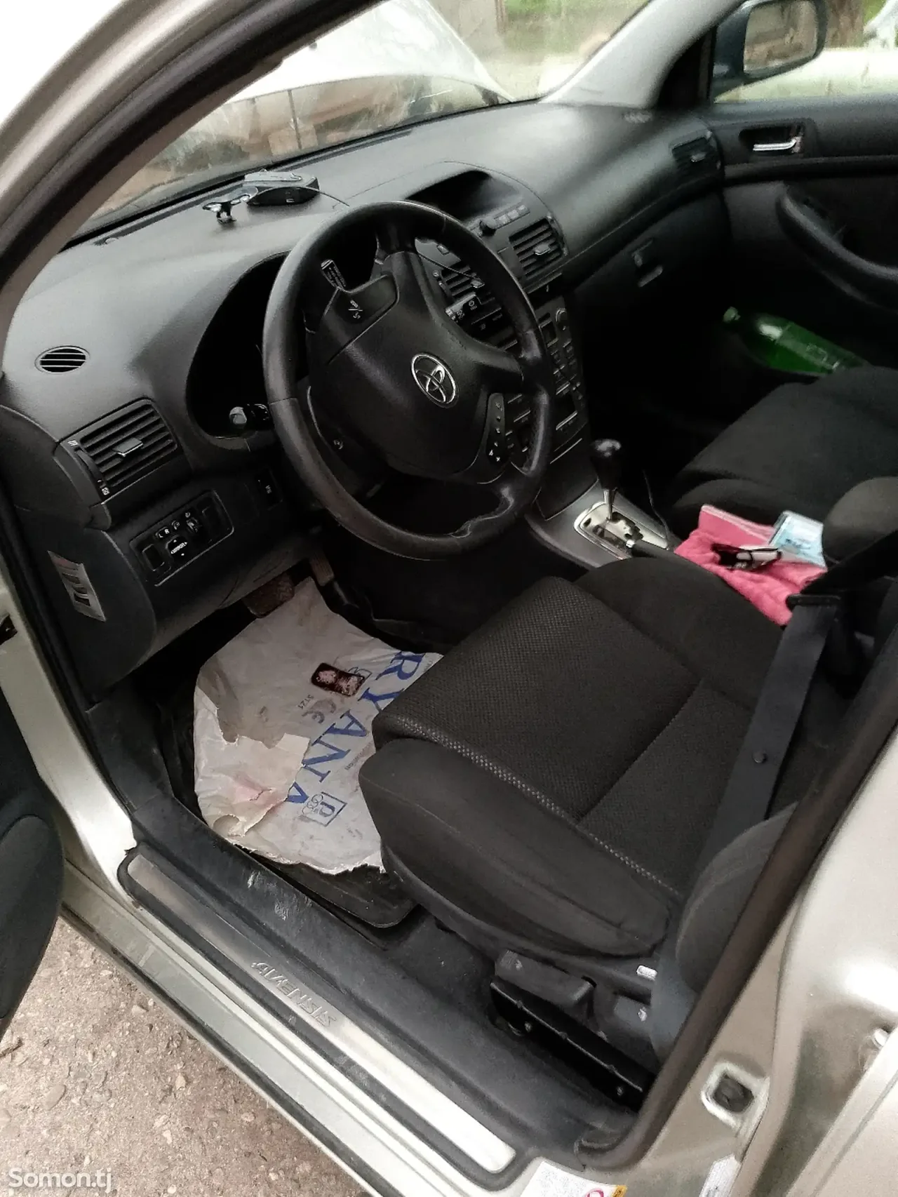 Toyota Avensis 2006 · 2.0 AT
