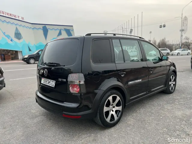 Volkswagen Touran 2008 · 1.9 AT