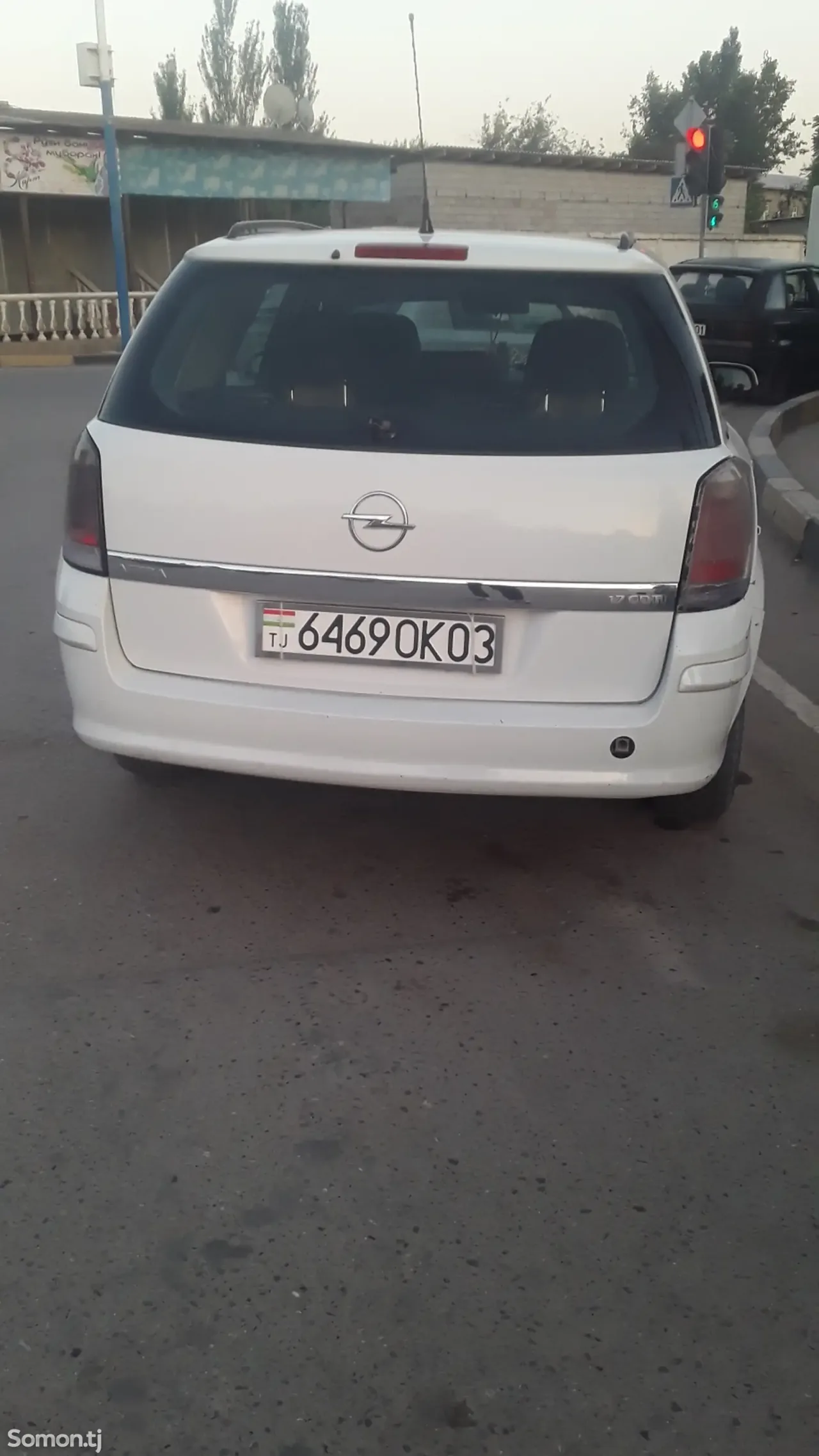 Opel Astra H 2005 · 1.8 MT
