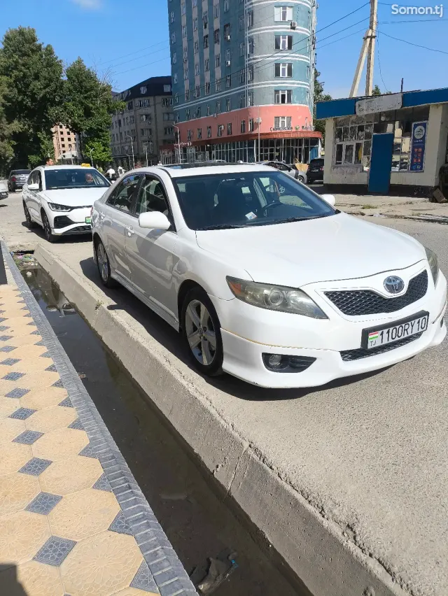 Toyota Camry 2011 · 3.5 AT