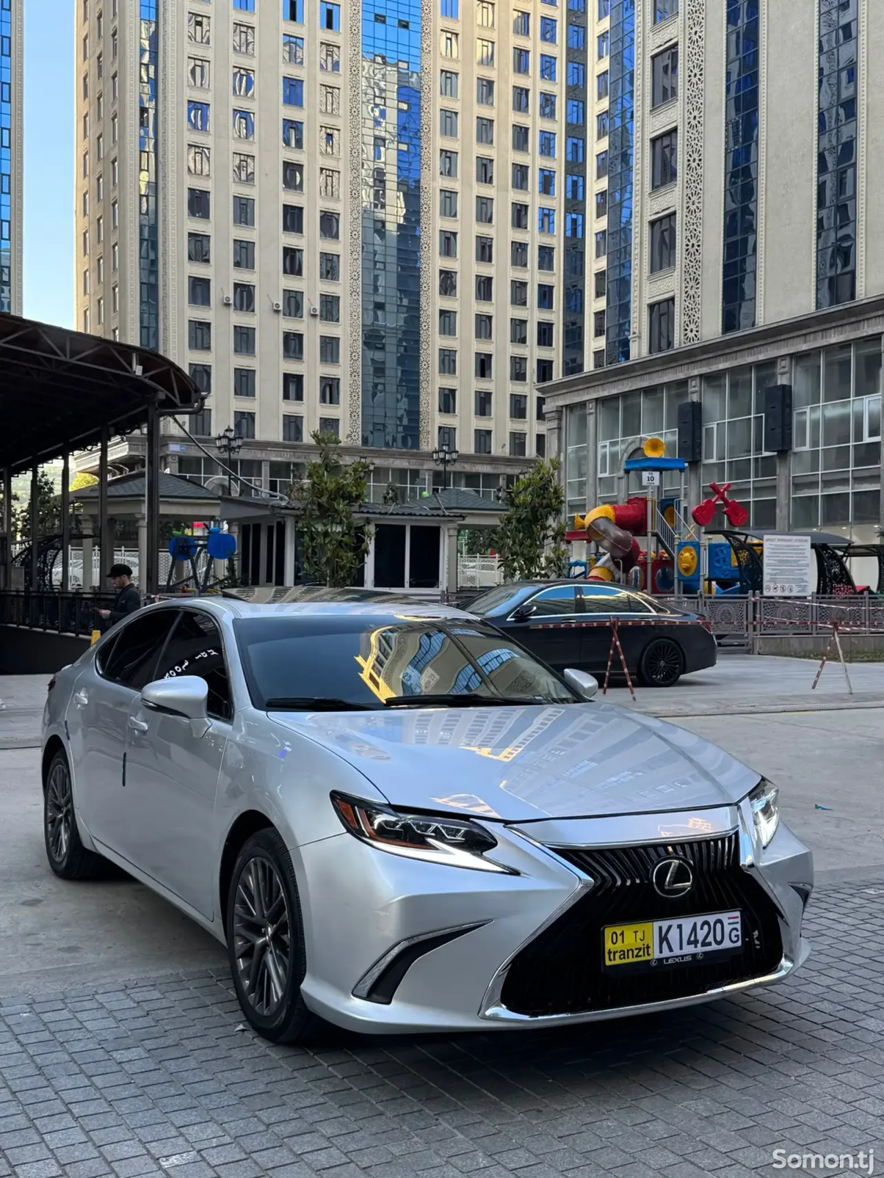 Lexus ES series 2014 · 3.5 AT