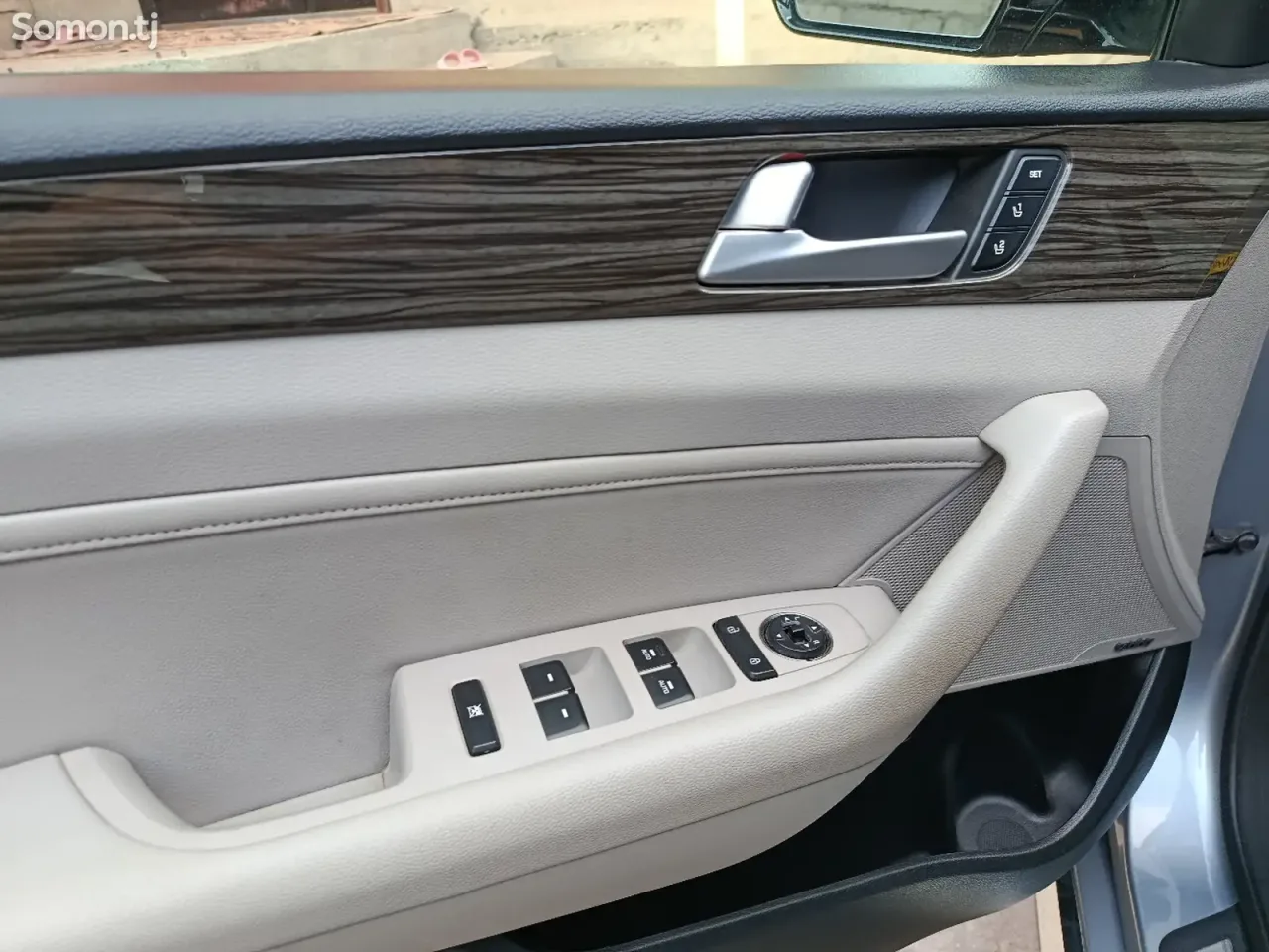 Hyundai Sonata 2014 · 2.4 AT
