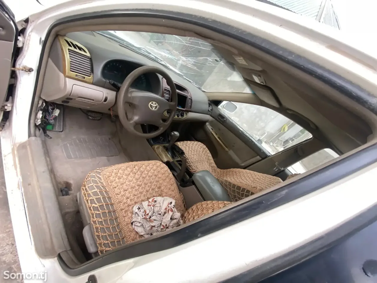Toyota Camry 2005 · 2.4 AT