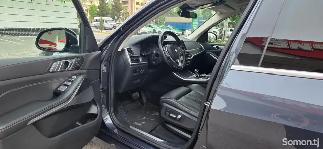 BMW X7 2022 · 4.0 AT