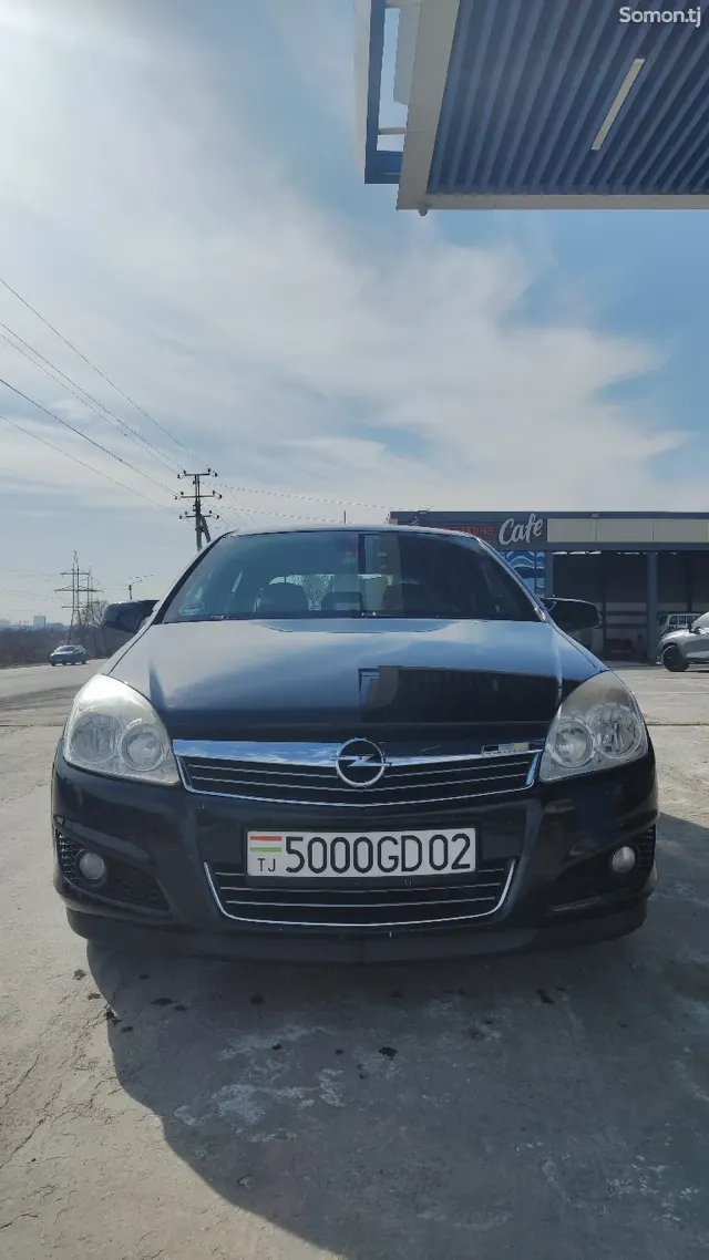 Opel Astra H 2008 · 1.6 MT