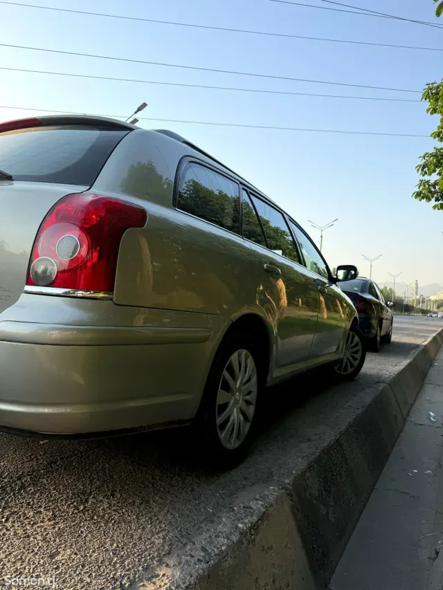 Toyota Avensis 2007 · 2.0 MT