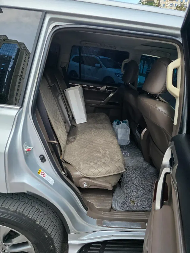 Lexus GX series 2016 · 4.6 AT