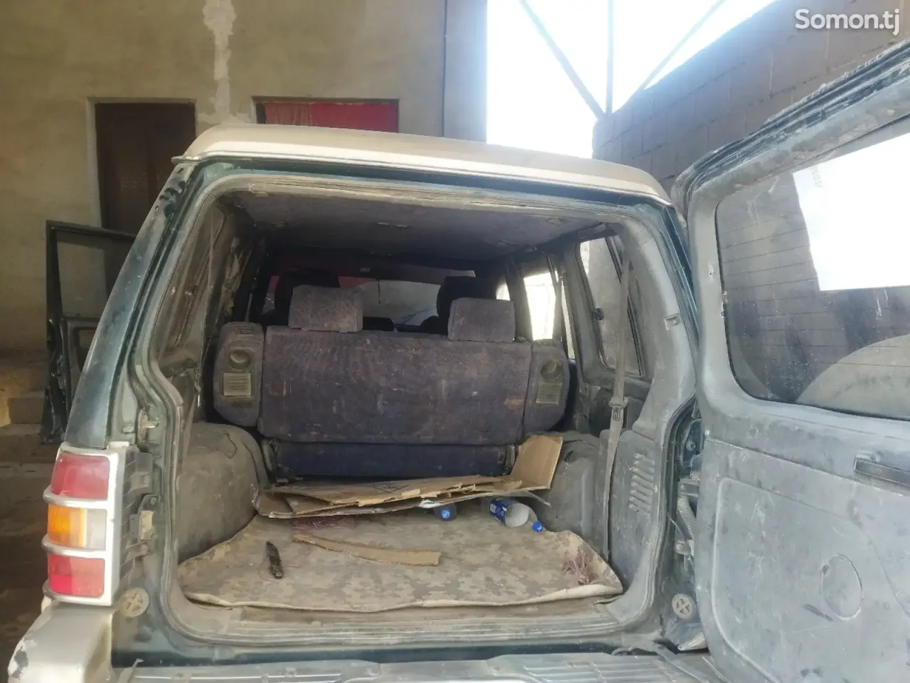 Mitsubishi Pajero JR 1997 · 1.6 MT
