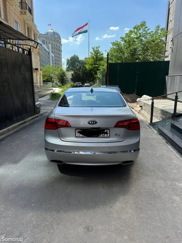 Kia K7 2010 · 3.5 AT