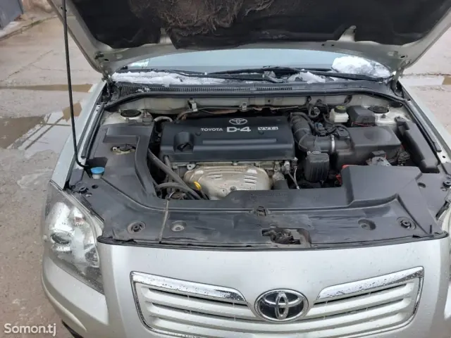 Toyota Avensis 2006 · 2.0 MT
