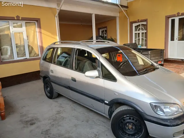 Opel Zafira 2000 · 1.8 MT
