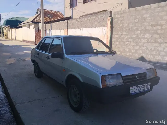 Lada (ВАЗ) 21099 2004 · 1.6 MT