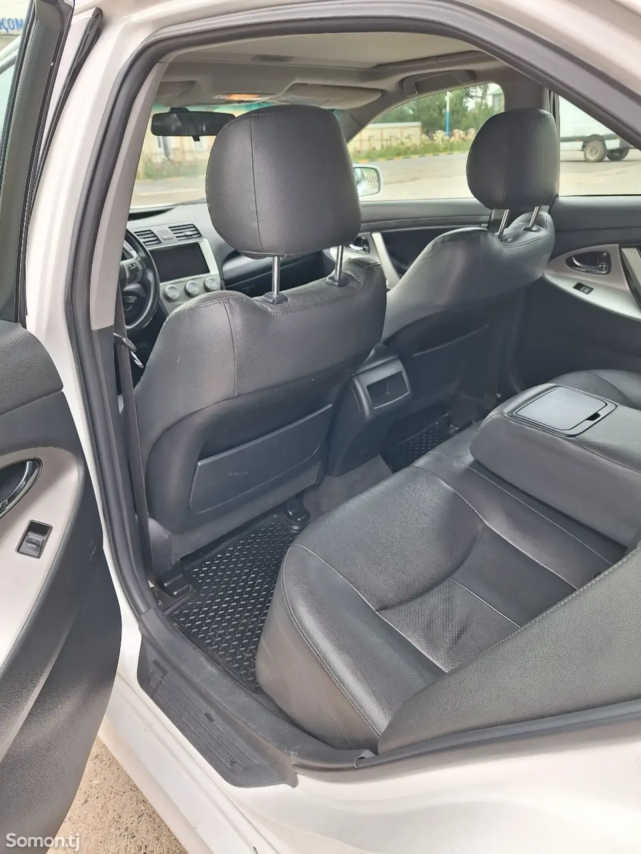 Toyota Camry 2011 · 2.5 AT