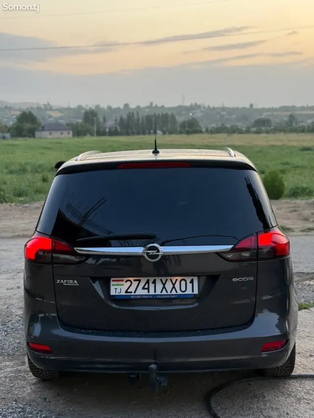 Opel Zafira 2014 · 1.6 MT