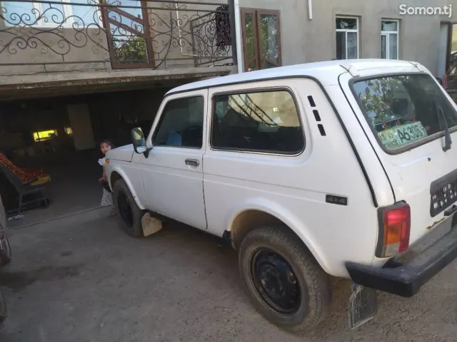 Lada (ВАЗ) Нива 2006 · 1.7 MT