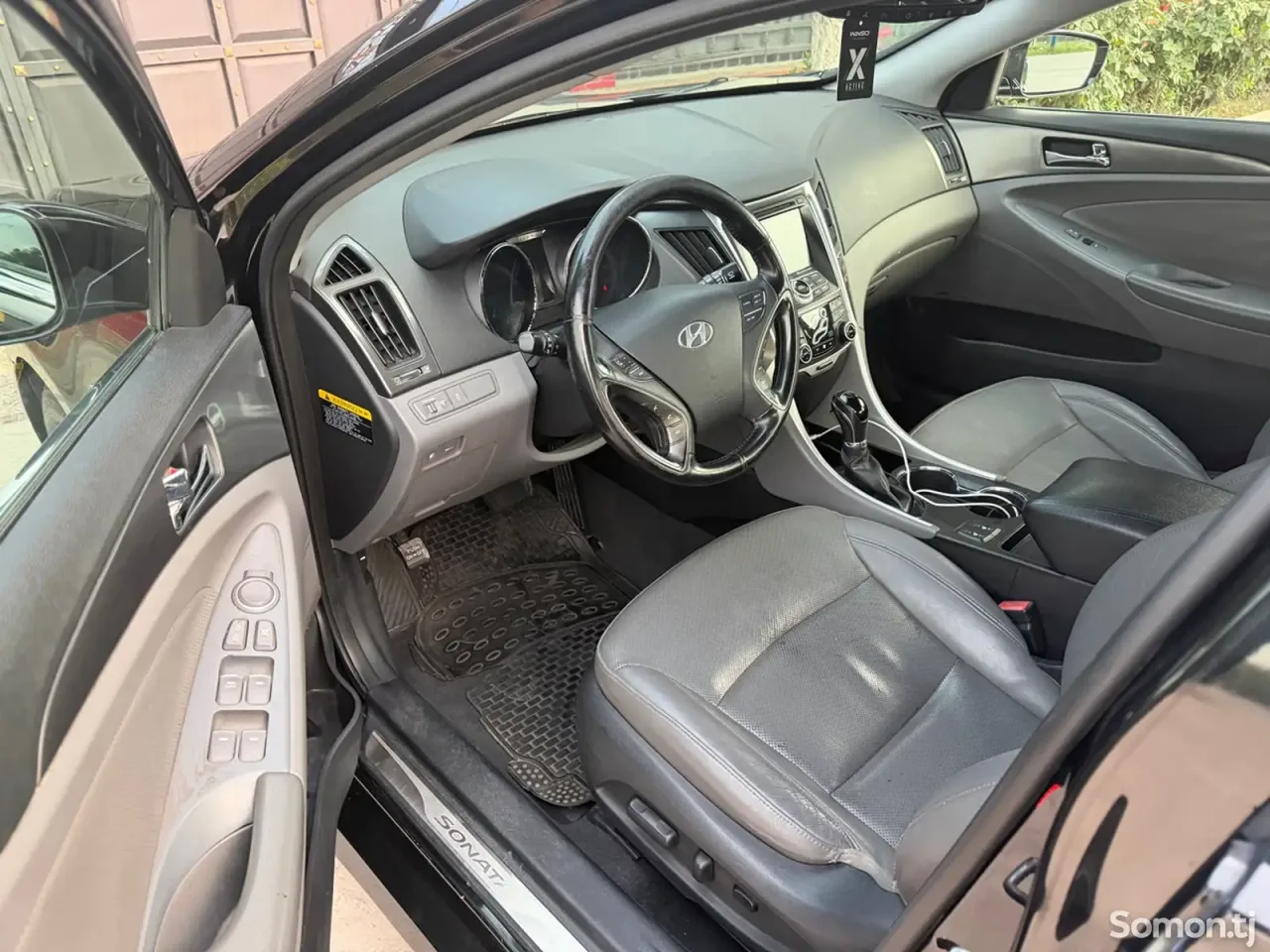 Hyundai Sonata 2014 · 2.4 AT