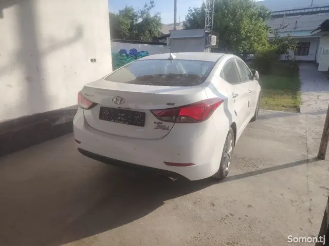 Hyundai Avante 2014 · 1.6 AT