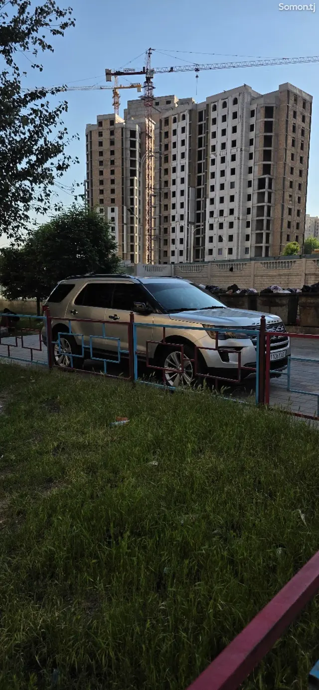 Ford Explorer 2019 · 3.5 AT