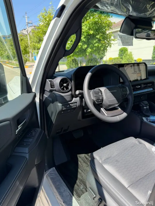 Toyota Land Cruiser Prado 2026 · 2.5 AT