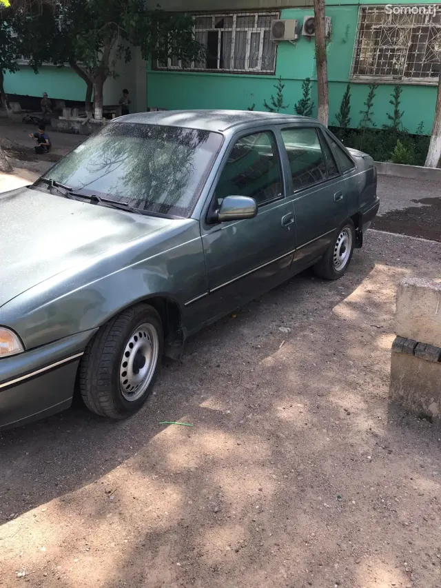 Daewoo Nexia 1996 · 1.6 MT