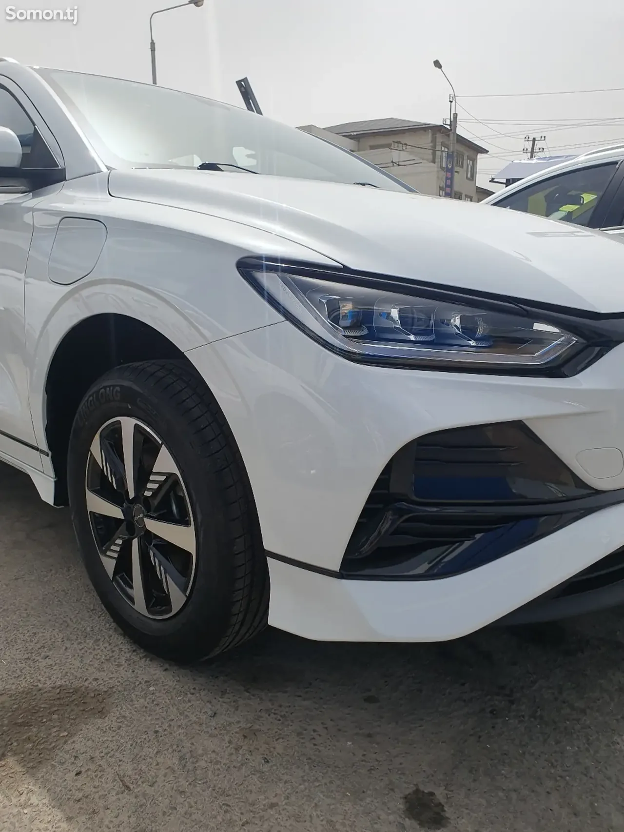 BYD E2 2025 · AMT